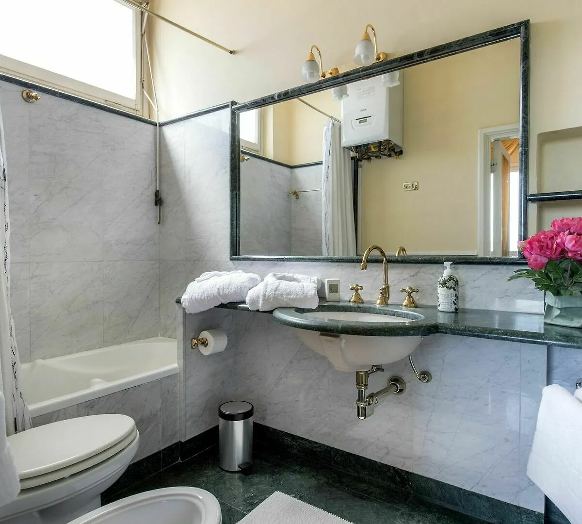 Bb Charme - Ponte Vecchio Apartment Florence
