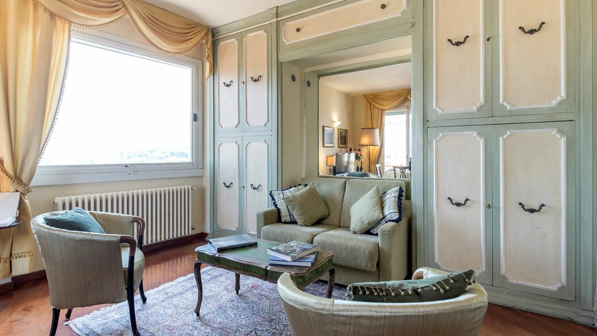 Bb Charme - Ponte Vecchio Apartment Florence Italy